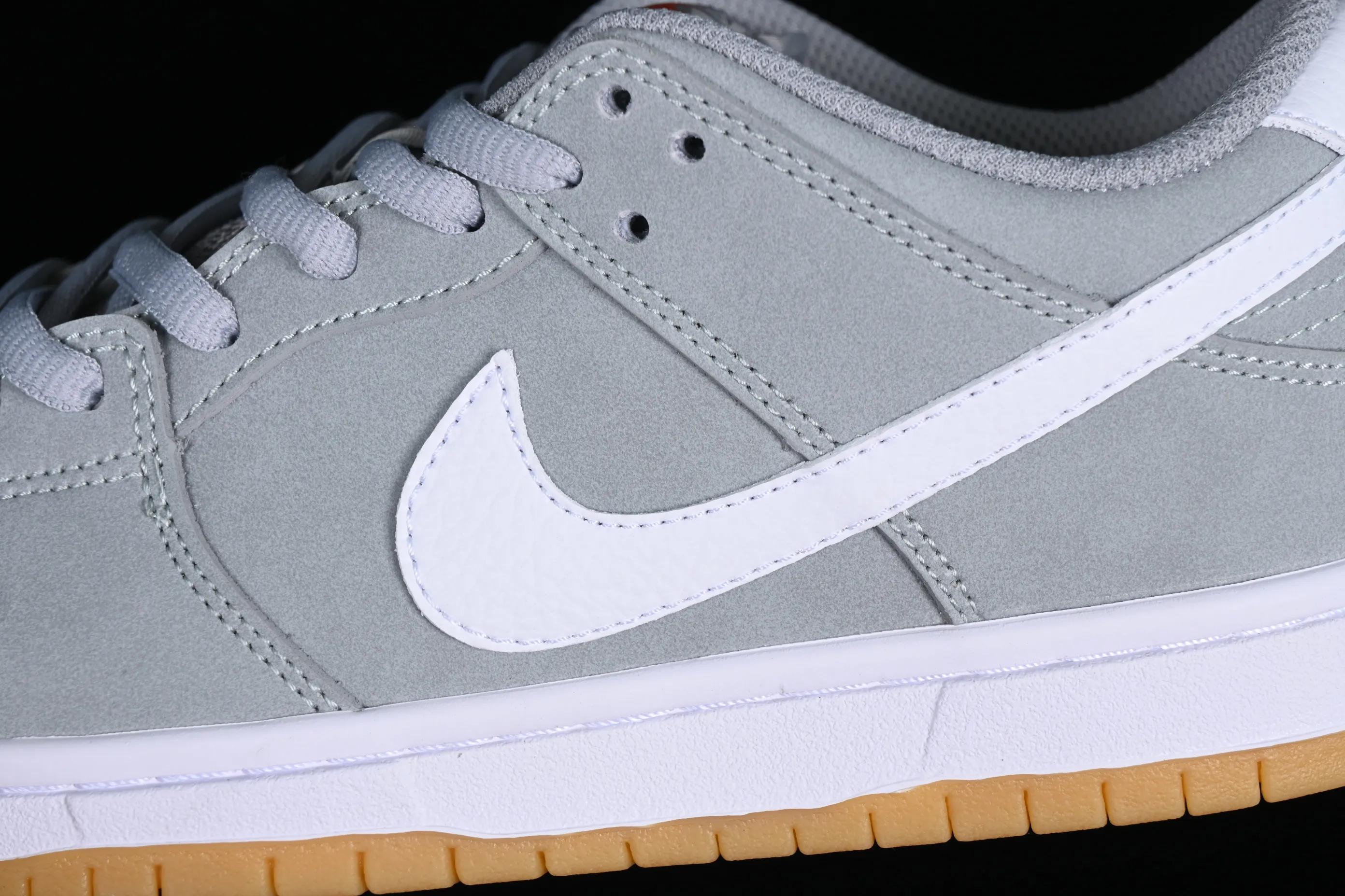 All Categories Nk SB Dunk Series Nk SB Dunk Low Low-top sneakers Cost-effective version Nk SB Dunk Low "Grey Gum" gray raw rubber SB low-top casual sneakers DV5464-001
